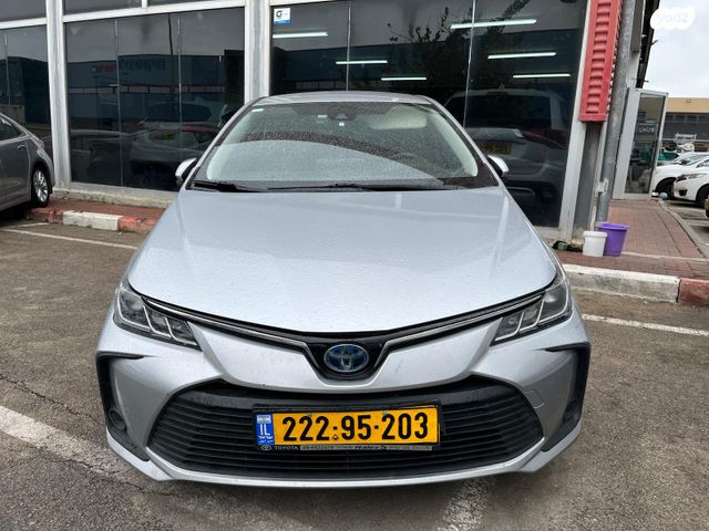 מודעת רכב טויוטה קורולה