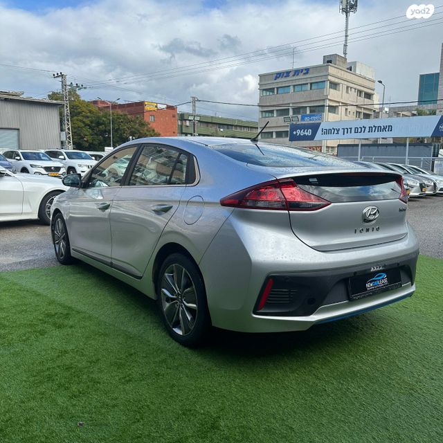 יונדאי איוניק