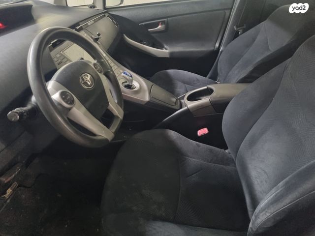 טויוטה פריוס