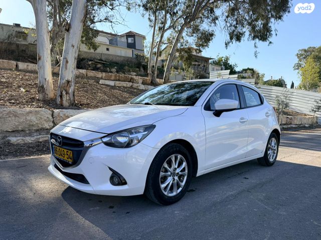 מודעת רכב מאזדה 2