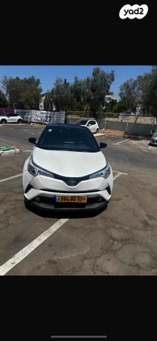 מודעת רכב טויוטה C-HR