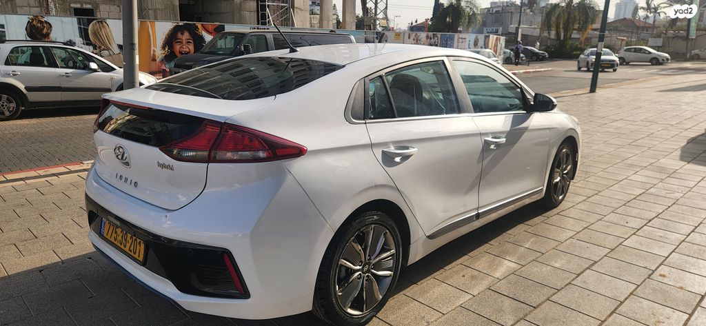 יונדאי איוניק