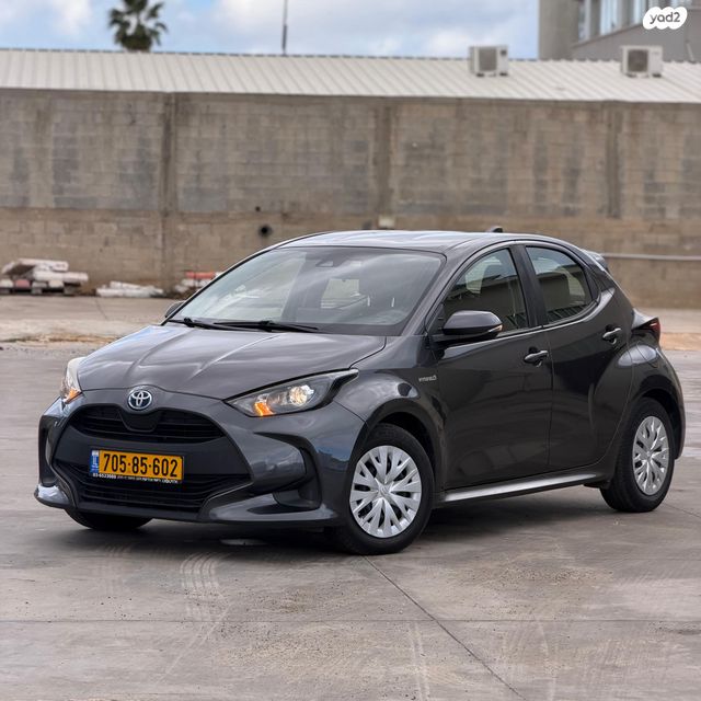 מודעת רכב טויוטה יאריס 1