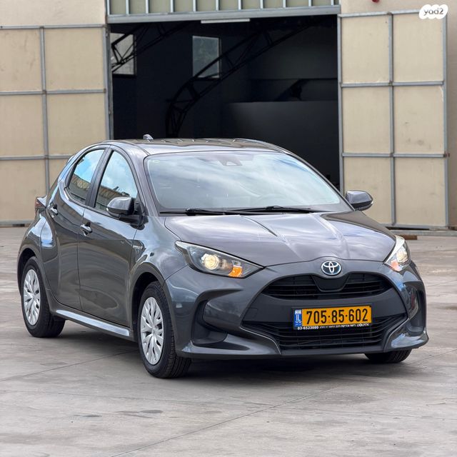 מודעת רכב טויוטה יאריס 2