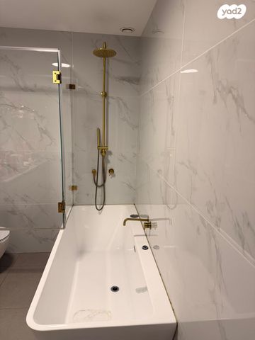 בית פרטי/ קוטג', הסנונית 4, שכונה ד', מבשרת ציון