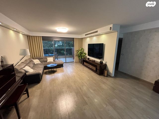 דירה, שבט שמעון 13, רובע י"ב, אשדוד