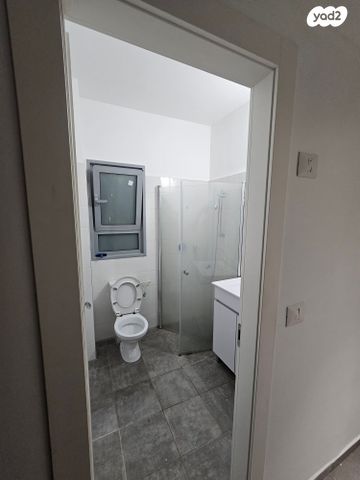 דירת גן, שדרות ציונה צרפת 36, גדרה מזרח, גדרה