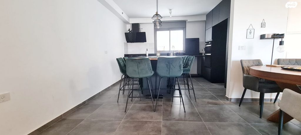 דירה, הגפן 6, כרמי הנדיב, אחוזת רוטנר, קרית מלאכי