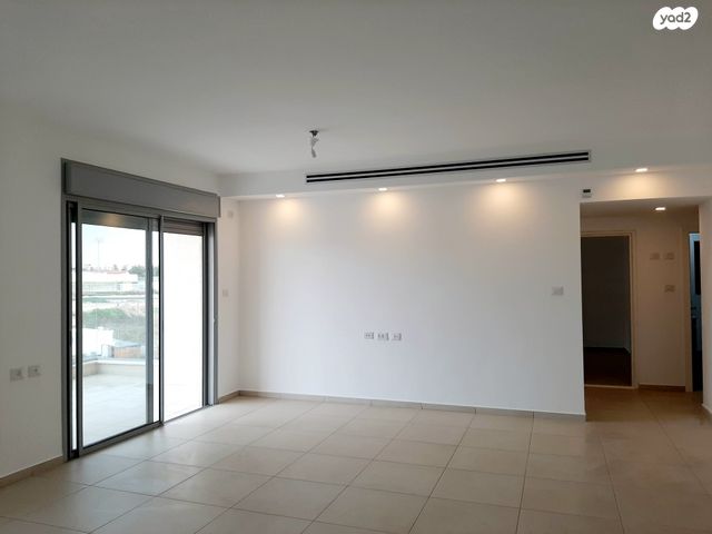 דרך מנחם בגין 20