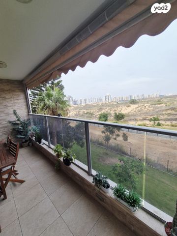 דירה, שמחה ארליך 28, בן גוריון, חולון