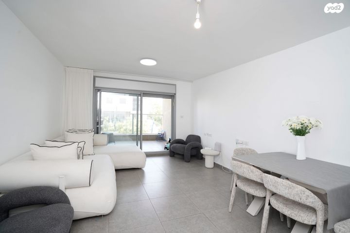 אורנה פורת 25