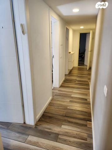 דירת גן, מאיר וייס 10, פסגת זאב, ירושלים