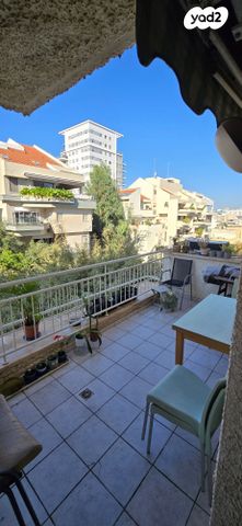 דירה, היסמין 11, הפרחים, כפר סבא