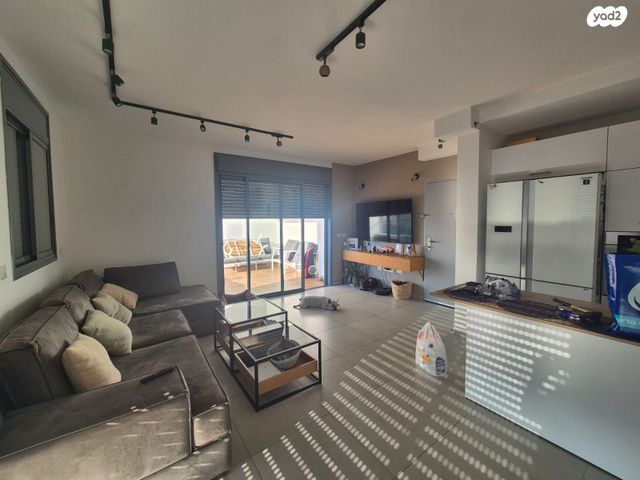 דופלקס, האחים טרבס 27, ד' / מערב מרכז העיר, רחובות