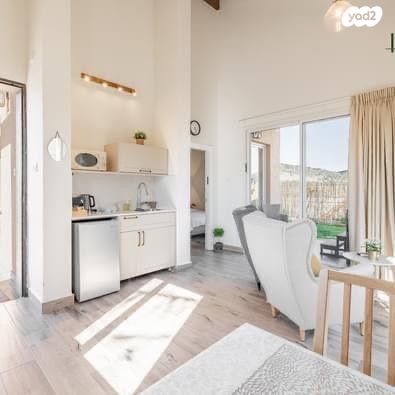 משק חקלאי/ נחלה, הגפן 79, נחם, נחם