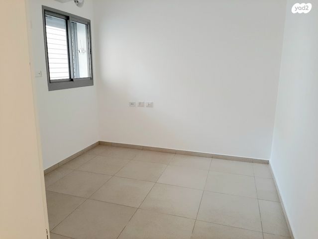 דירה, דרך מנחם בגין 20, הכלניות, שדרות