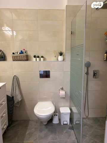 דירה, מעיין 5, נופרים, ראש העין