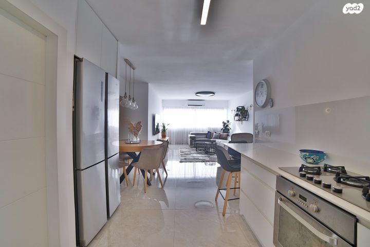 דירה, אורי צבי גרינברג 7, בן גוריון, חולון