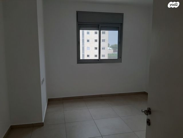 דירה, דרך מנחם בגין 20, הכלניות, שדרות