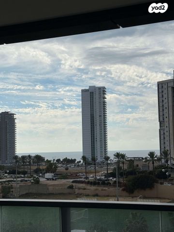 דירה, אמנון ליפקין שחק 4, נוף הטיילת, נתניה