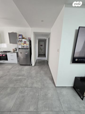 דירה, עופרה 24, גן יבנה מערב, גן יבנה