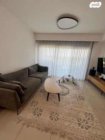 יעקב מרידור 8