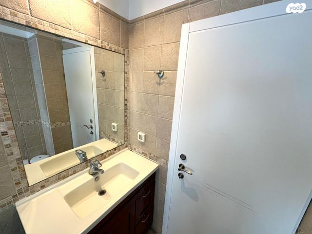 דירה, הרב ריינס 6, קרית משה, ירושלים