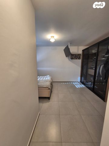 דופלקס, האחים טרבס 27, ד' / מערב מרכז העיר, רחובות