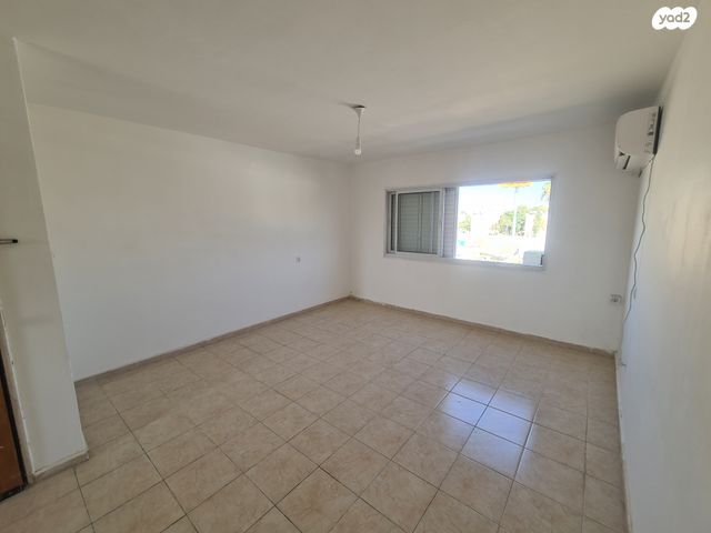 דירה, שדרות גולדה מאיר 1034, נווה דוד, דימונה