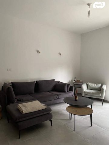 דירה, יהודה הימית 25, צהלון, שיכוני חסכון, תל אביב יפו