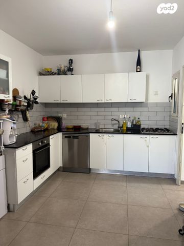 דירה, נחל פולג 25, צור יצחק, צור יצחק