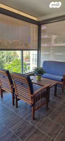 דירה, דרך העצמאות 35, ליבת העיר, יהוד מונוסון