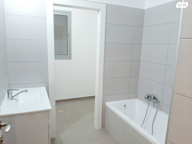 דירה, דרך מנחם בגין 20, הכלניות, שדרות