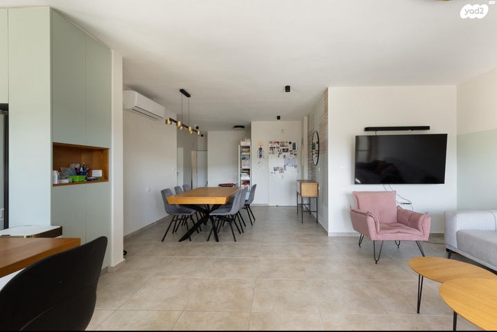 דירה, שקד 10, לשם, עלי זהב