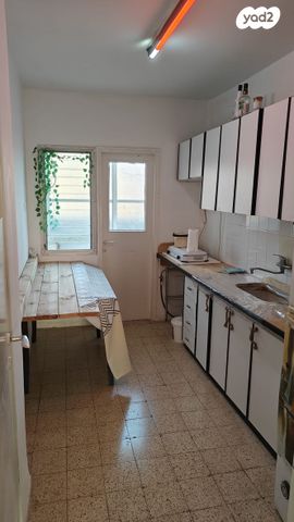 דירה, ז'בוטינסקי 439, שכונה ותיקה - מרכז העיר, מעלות תרשיחא