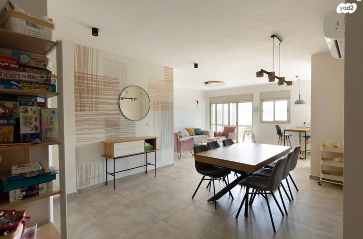 דירה, שקד 10, לשם, עלי זהב