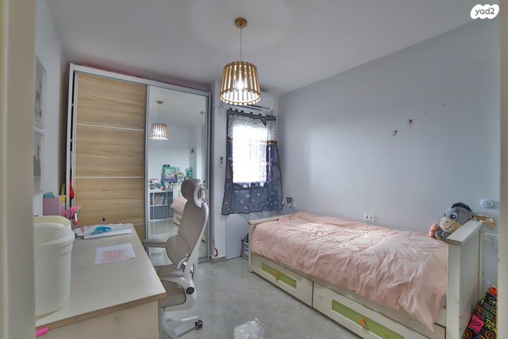 דירה, אורי צבי גרינברג 7, בן גוריון, חולון