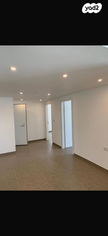 דירה, האגמית 5, החותרים, טירת כרמל