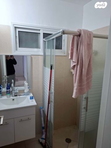 משה חיים שפירא 49