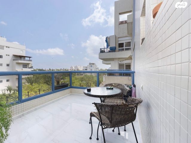 דירה, נופר 28, נאות בגין, לב יבנה, יבנה