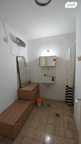 דירה, ז'בוטינסקי 439, שכונה ותיקה - מרכז העיר, מעלות תרשיחא