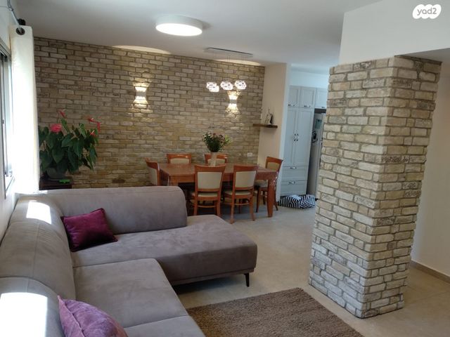 דירה, שערי ברכה 1, ברכה, ברכה