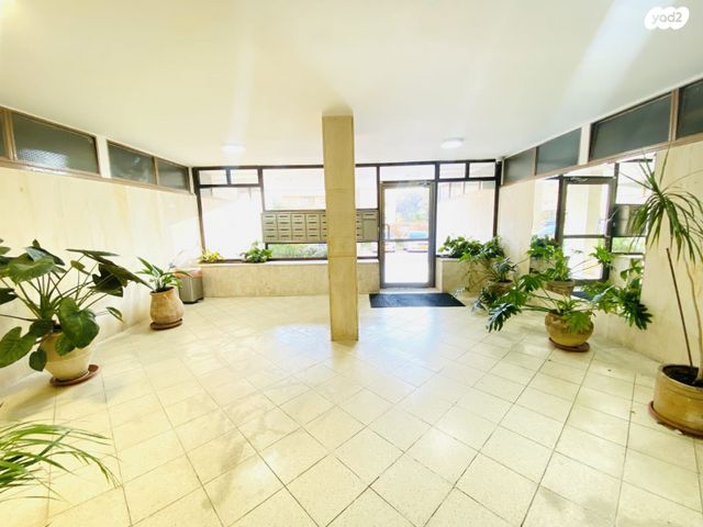 דירה, יהודה בורלא 22, ניות, ירושלים