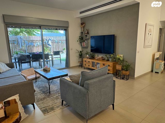 דירת גן, אהבת אדם 62, שרונה, כפר יונה