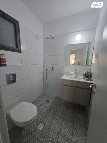 דירת גן, איבי נחל 1, אבני חפץ, אבני חפץ