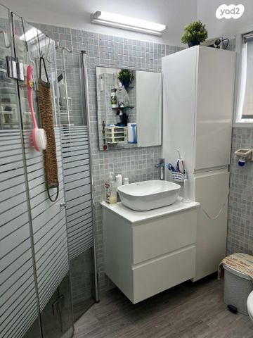 דירה, טשרניחובסקי 1, לב העיר, בת ים