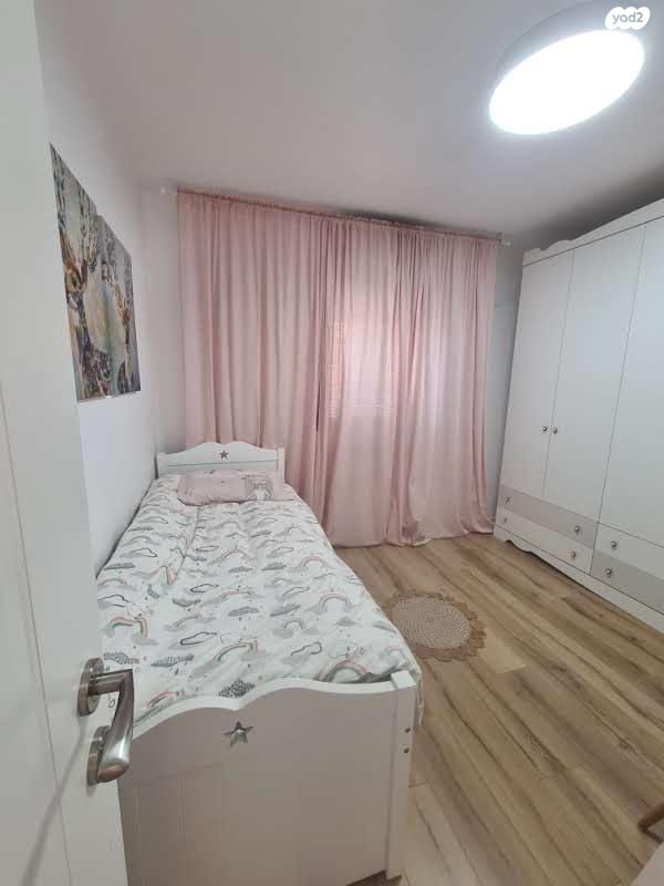 בית פרטי/ קוטג', מוריס בורג'ס מונורי 4, פסגת זאב, ירושלים