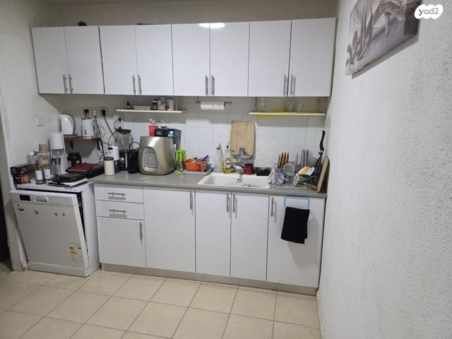 יהודה בורלא 32