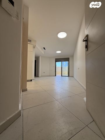 שדרות הנשיא השישי 16