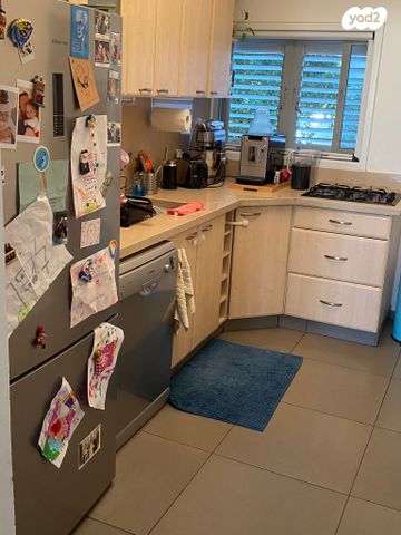 דירה, קריניצי 28, שכונת יהלום, מרכז העיר ב, רמת גן